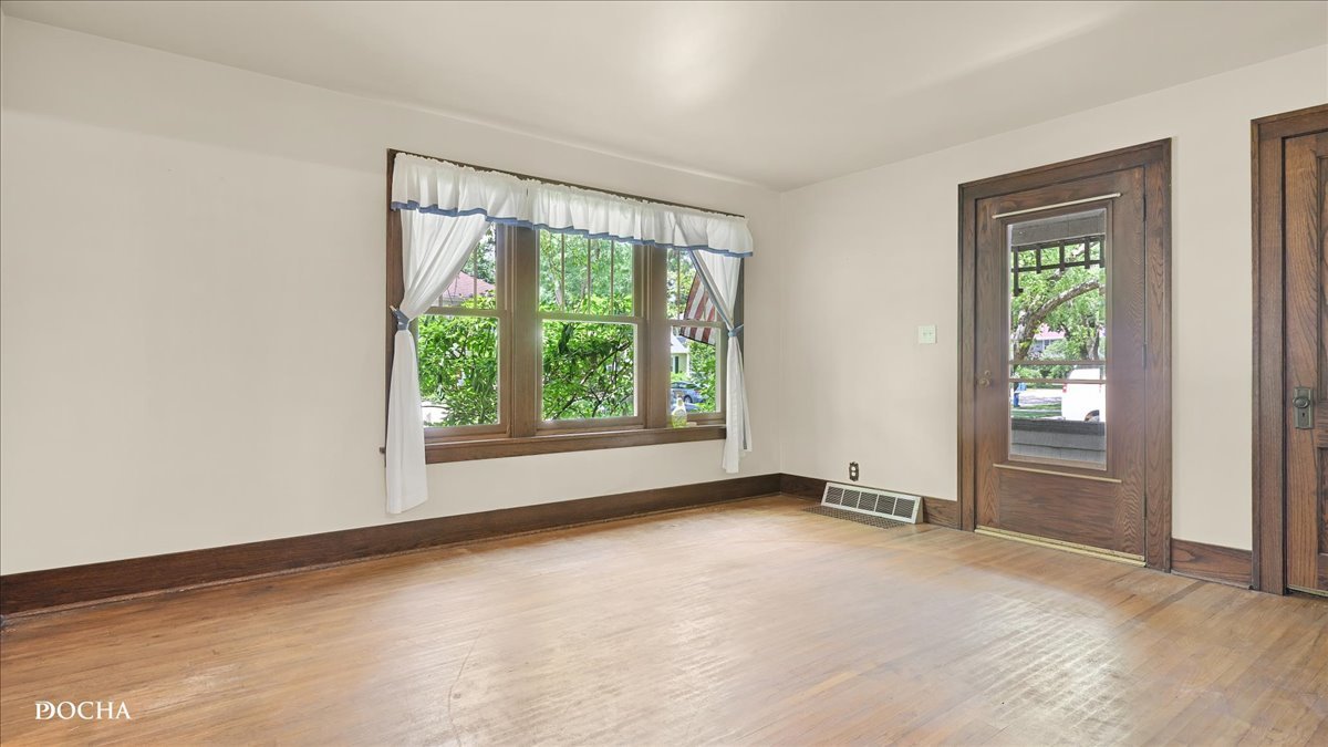 Homes for sale in Aurora, IL | 144 S Commonwealth Ave, Aurora, IL 60506 | MLS# 12672893