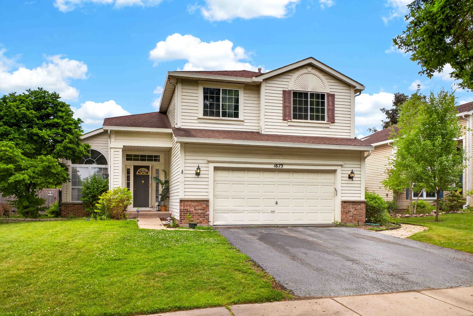 Homes for sale in Gurnee, IL | 1675 Napa Dr, Gurnee, IL 60031 | MLS# 12673495