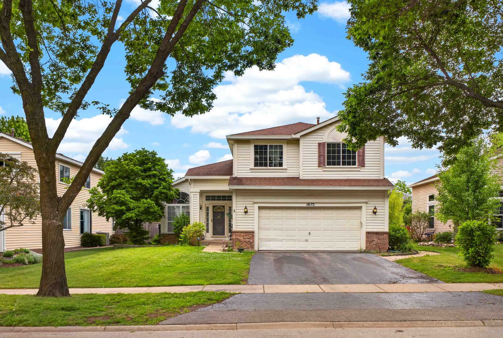 Homes for sale in Gurnee, IL | 1675 Napa Dr, Gurnee, IL 60031 | MLS# 12673495
