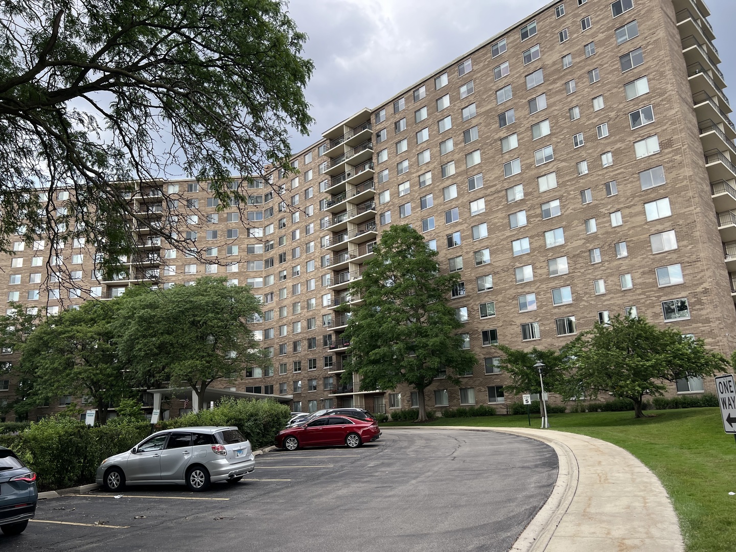Homes for sale in Chicago, IL | 7141 N Kedzie Ave #1105, Chicago, IL 60645 | MLS# 12673528