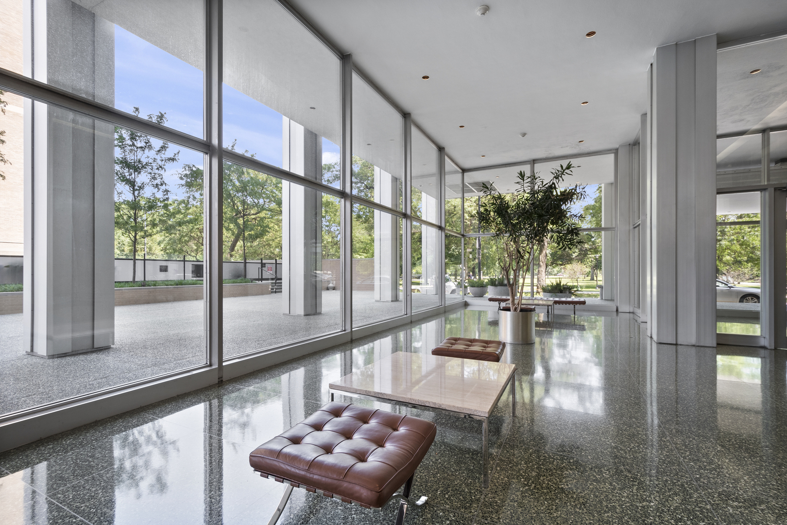 Homes for sale in Chicago, IL | 2400 N Lakeview Ave #402, Chicago, IL 60614 | MLS# 12673641
