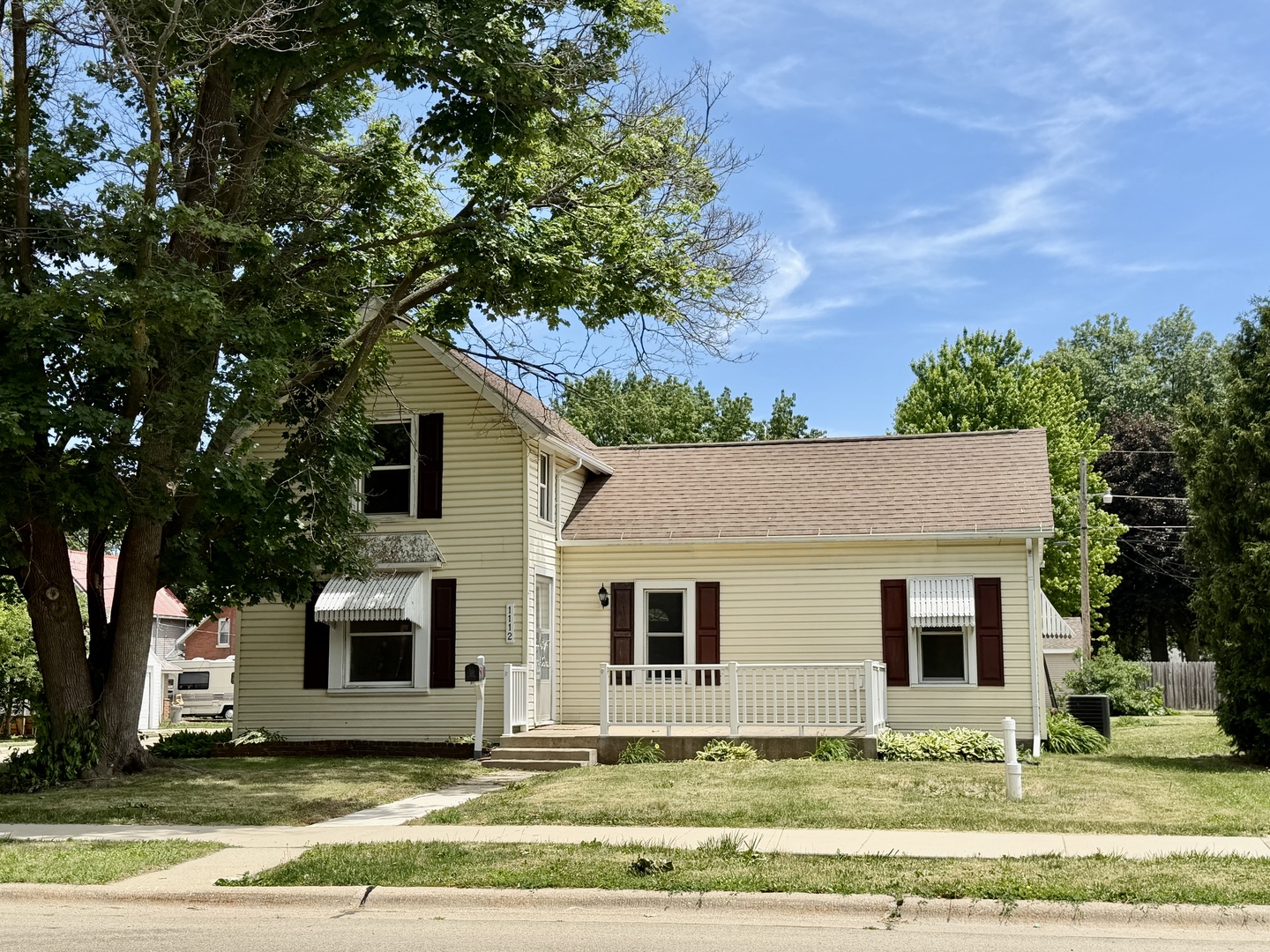 Homes for sale in Sterling, IL | 1112 6th Ave, Sterling, IL 61081 | MLS# 12673844