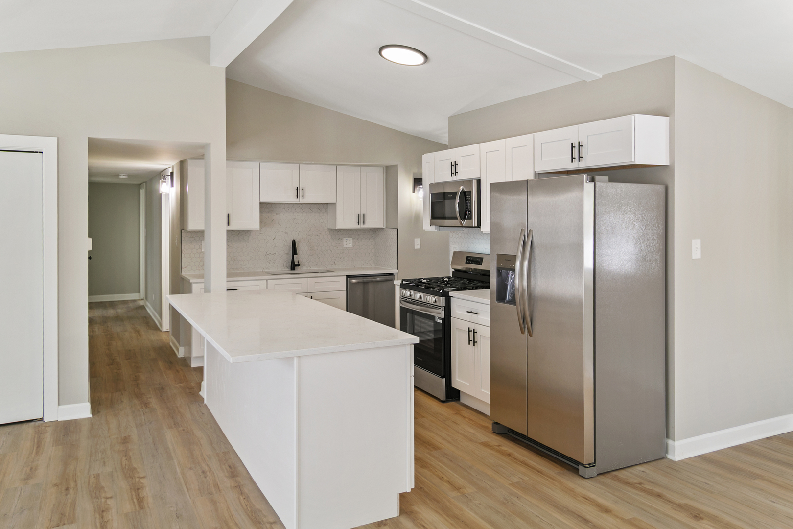 3rd image of 6305 Robert Rd, Cary, IL 60013 | MLS# 12674188