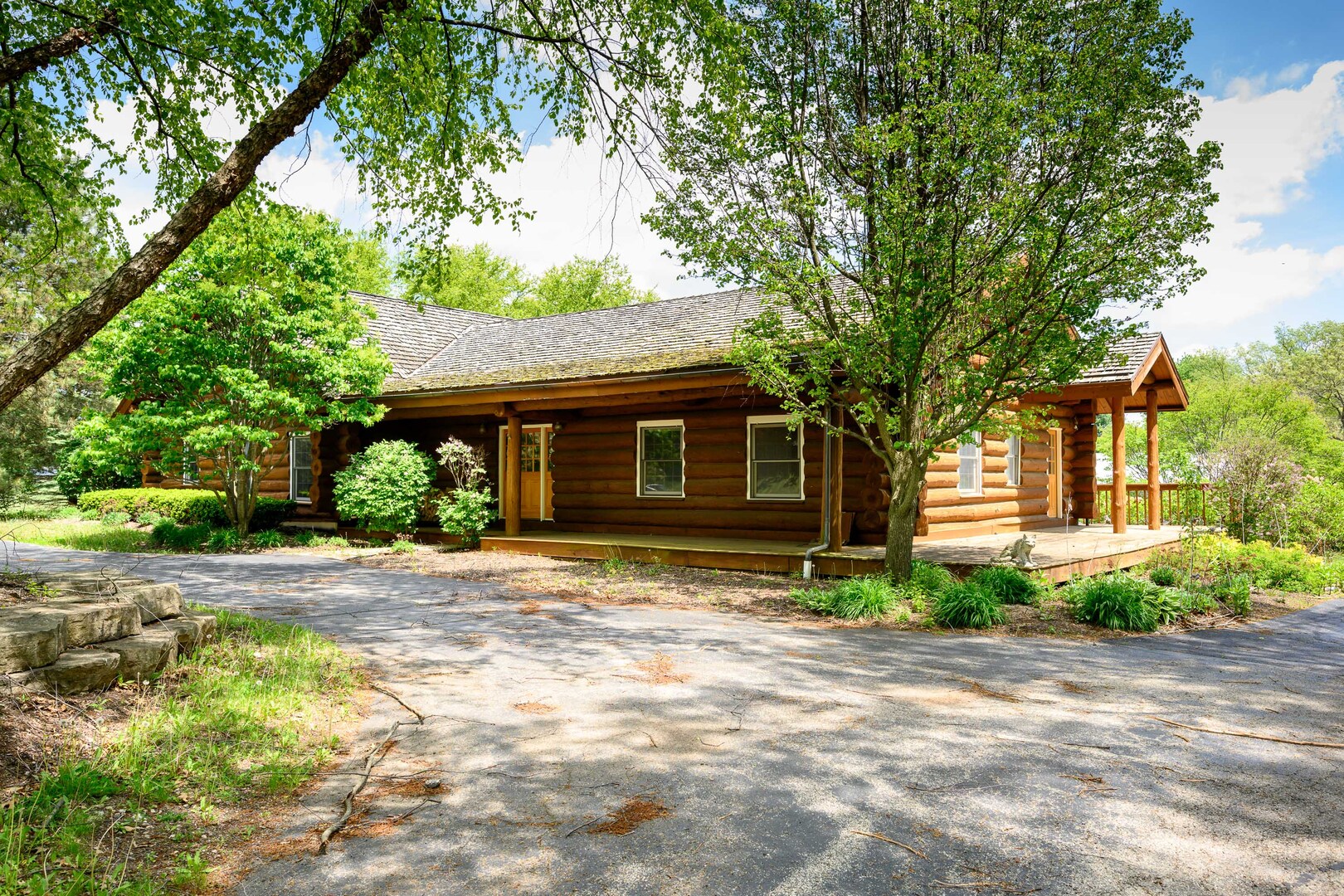 Homes for sale in Ringwood, IL | 4418 Richmond Rd, Ringwood, IL 60072 | MLS# 12674487