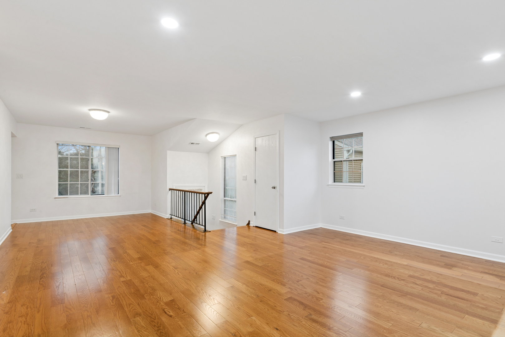 4th image of 2134 Northwind Cir, Schaumburg, IL 60194 | MLS# 12674721