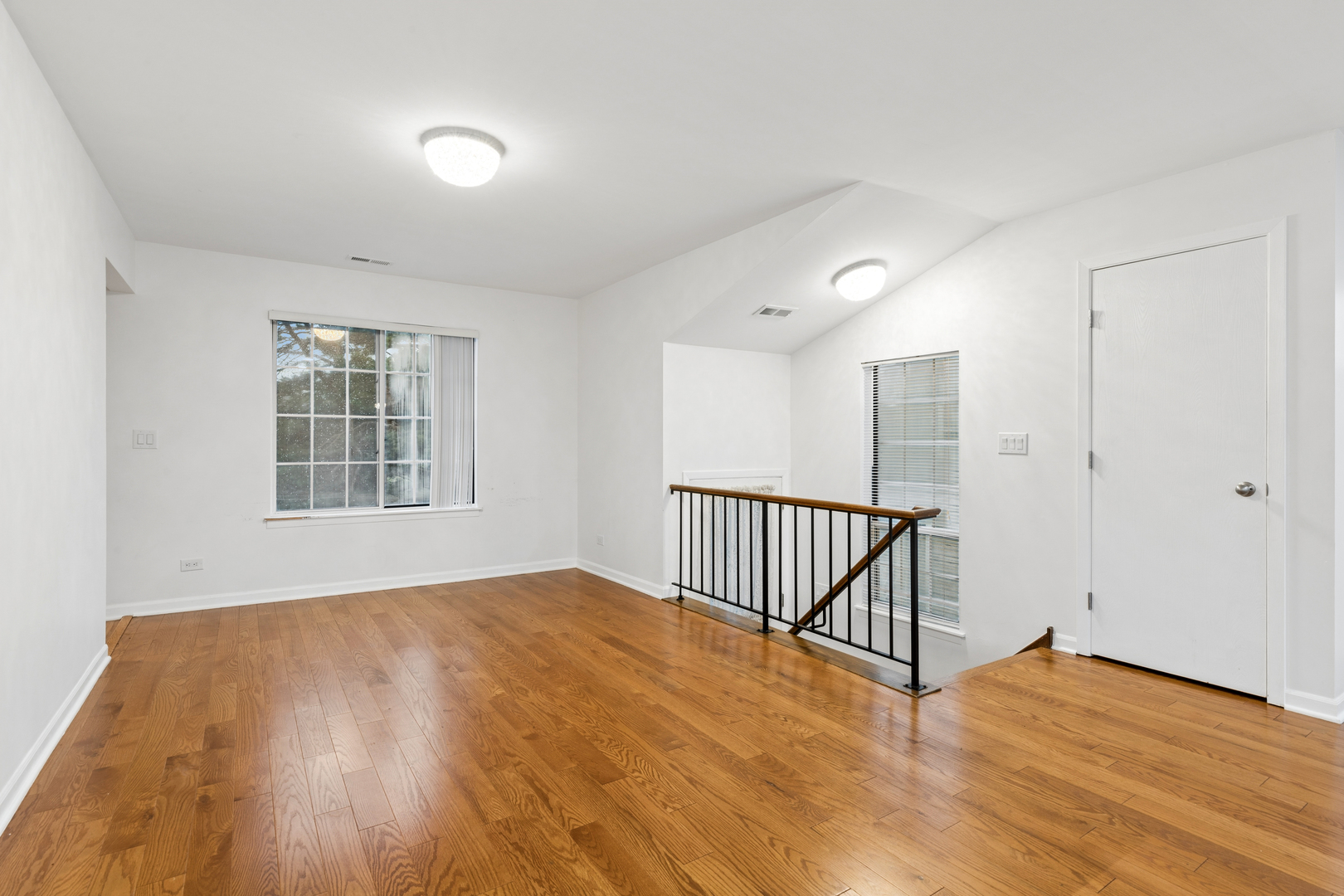 Homes for sale in Schaumburg, IL | 2134 Northwind Cir, Schaumburg, IL 60194 | MLS# 12674721