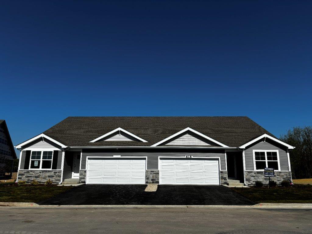 Homes for sale in Burlington, WI | 818a Concord Cir, Burlington, WI 53105 | MLS# 12674979