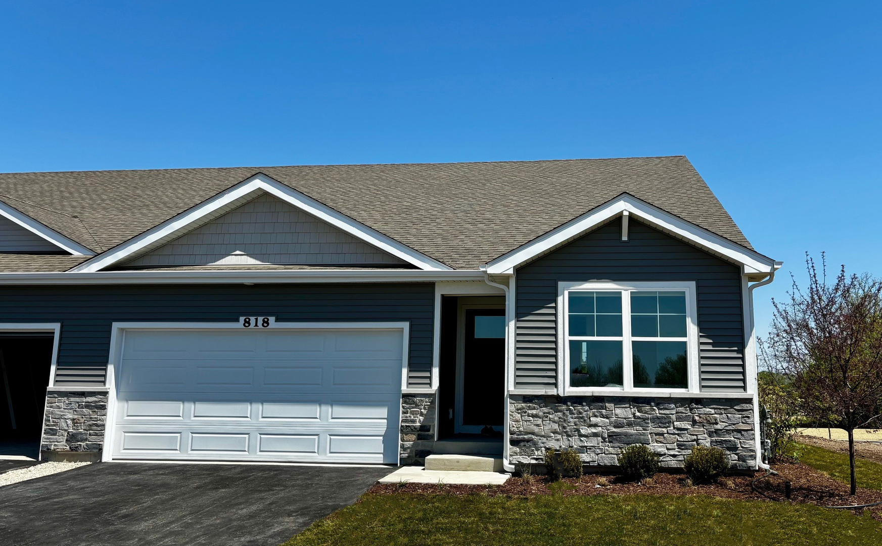 Homes for sale in Burlington, WI | 818a Concord Cir, Burlington, WI 53105 | MLS# 12674979