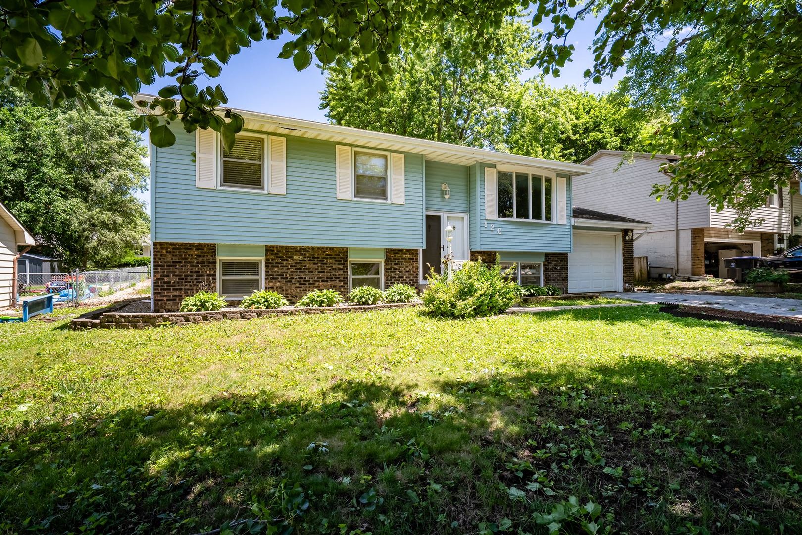 Homes for sale in Bloomington, IL | 120 Ginger Creek Ct, Bloomington, IL 61704 | MLS# 12675261