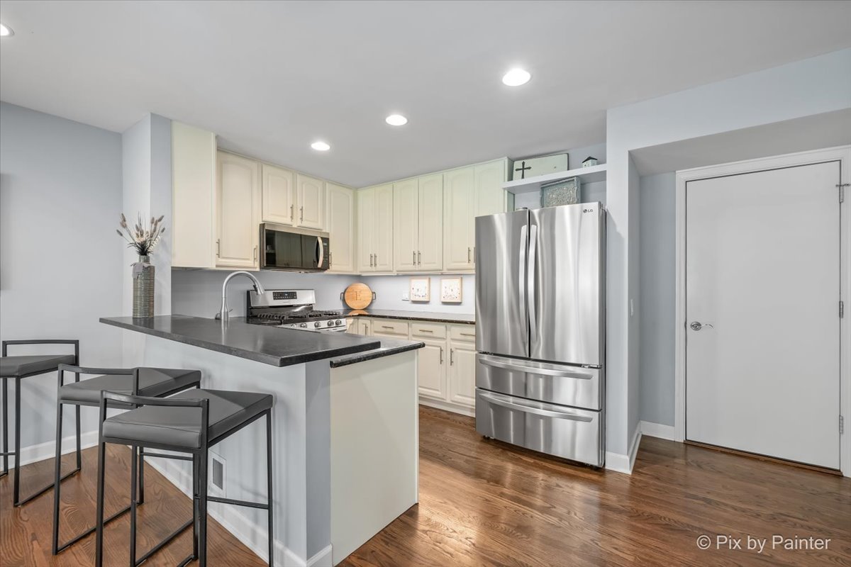 Homes for sale in Barrington, IL | 884 Bristol Dr #0, Barrington, IL 60010 | MLS# 12675266
