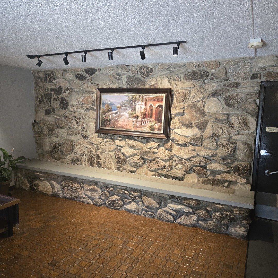 Homes for sale in Des Plaines, IL | 828 Graceland Ave #404, Des Plaines, IL 60016 | MLS# 12675430