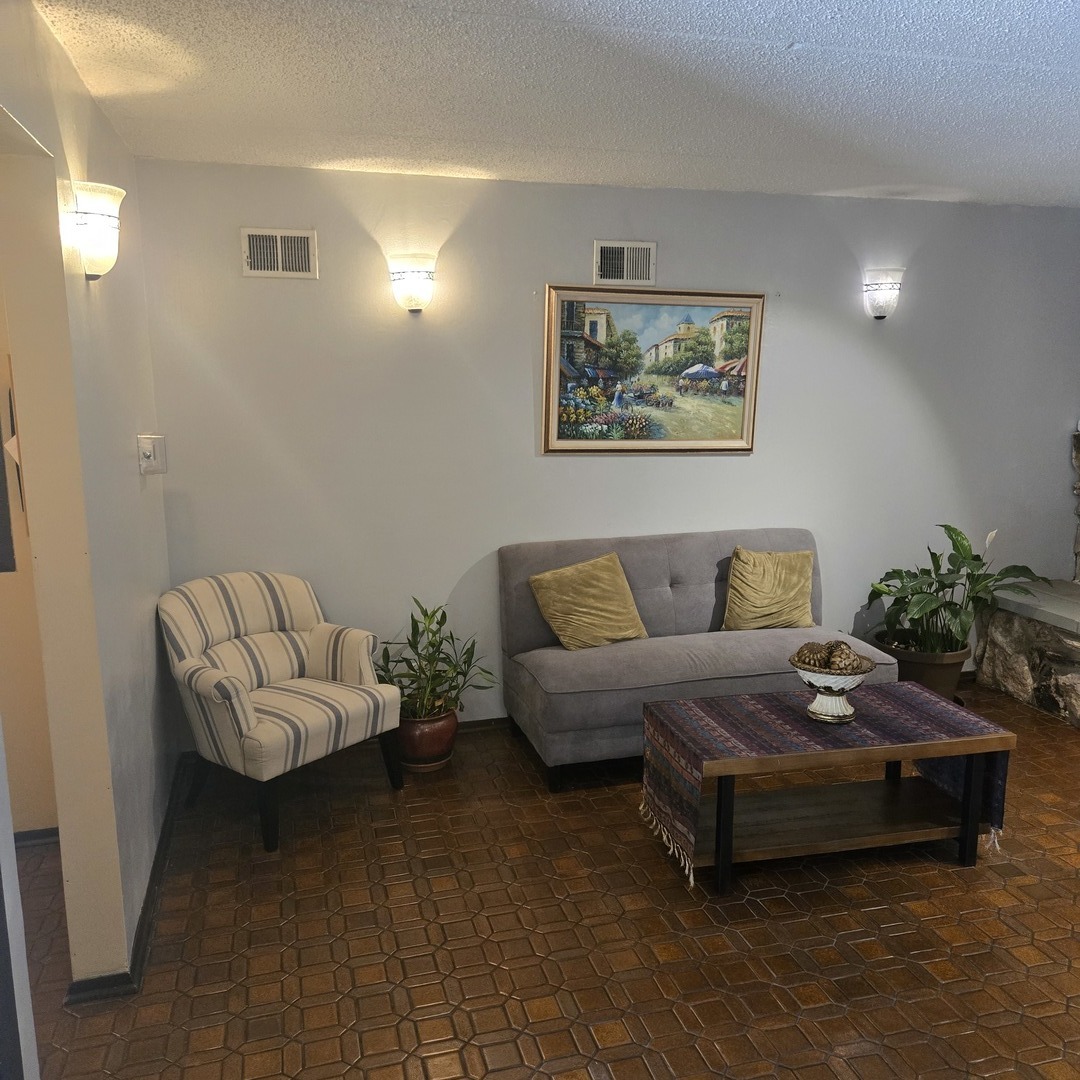 Homes for sale in Des Plaines, IL | 828 Graceland Ave #404, Des Plaines, IL 60016 | MLS# 12675430