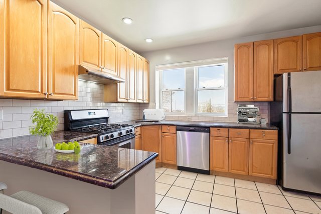Homes for sale in Chicago, IL | 4006 W Nelson St #6B, Chicago, IL 60641 | MLS# 12675776