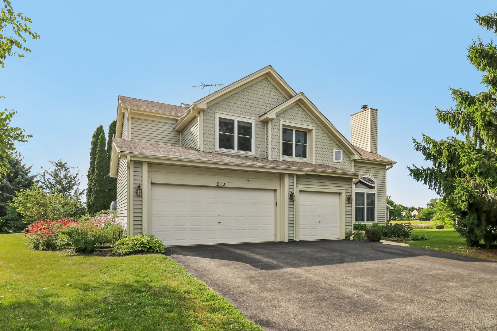 4th image of 212 Mondovi Dr, Oswego, IL 60543 | MLS# 12675936