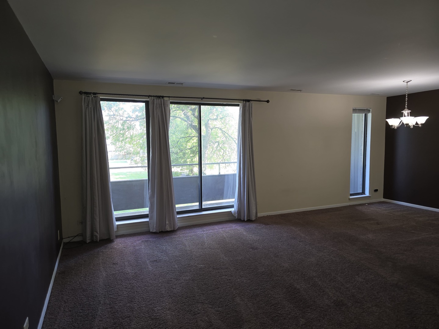3rd image of 7 E Carriageway Dr, Hazel Crest, IL 60429