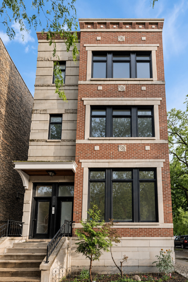Homes for sale in Chicago, IL | 2157 W Potomac Avenue, Chicago, IL 60622 | Houzeo