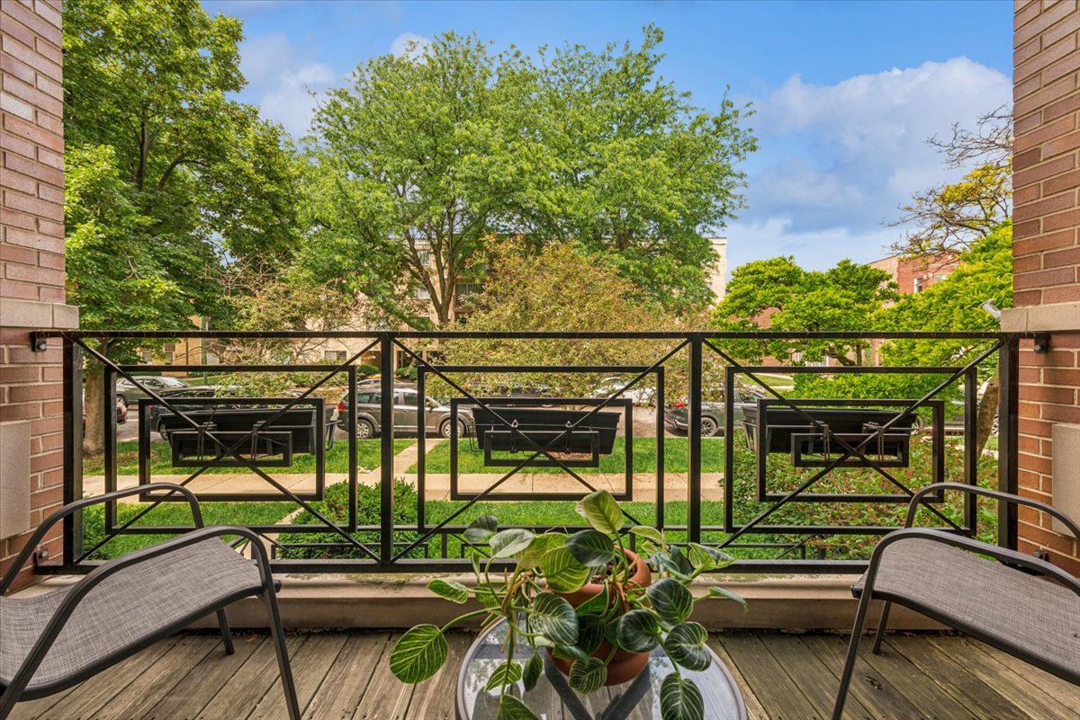 Homes for sale in Chicago, IL | 4239 N Keystone Ave #2N, Chicago, IL 60641 | MLS# 12676513