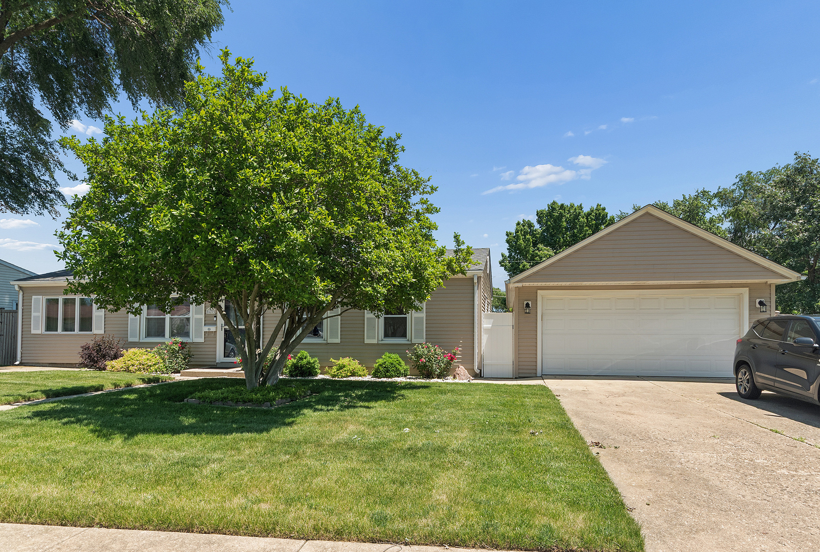 Homes for sale in Romeoville, IL | 627 Glen Ave, Romeoville, IL 60446 | MLS# 12676866