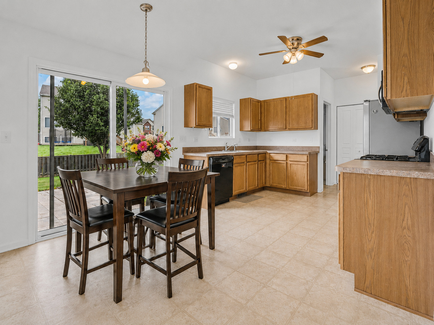 5th image of 758 Dover St, Pingree Grove, IL 60140 | MLS# 12677088