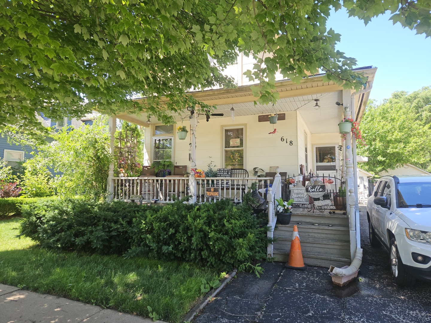 Homes for sale in Elgin, IL | 618 Washburn St, Elgin, IL 60123 | MLS# 12677346