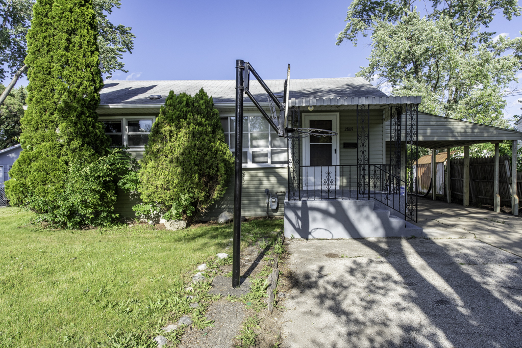 Homes for sale in Waukegan, IL | 2809 N Elmwood Ave, Waukegan, IL 60087 | MLS# 12677347