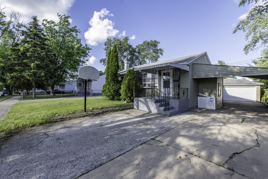 Homes for sale in Waukegan, IL | 2809 N Elmwood Ave, Waukegan, IL 60087 | MLS# 12677347