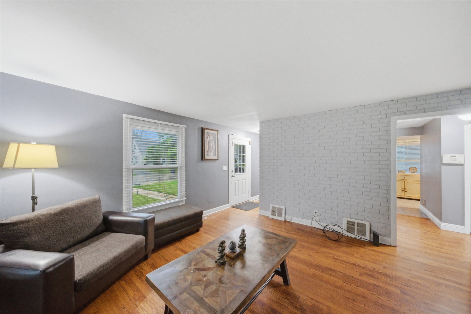 Homes for sale in Elgin, IL | 525 Sunset Dr, Elgin, IL 60123 | MLS# 12677404