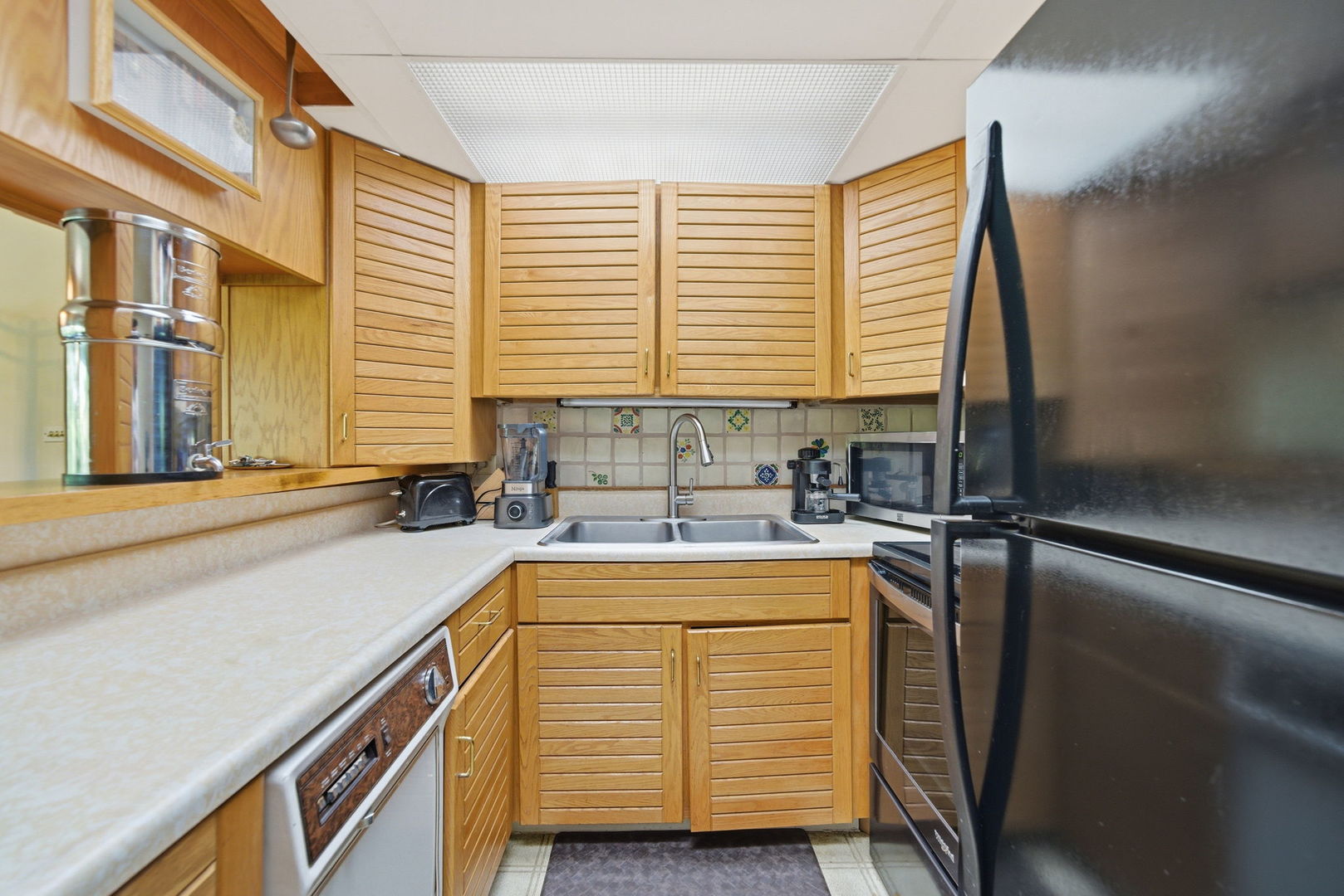 Homes for sale in Lisle, IL | 5517 E Lake Dr #91-E, Lisle, IL 60532 | MLS# 12677415