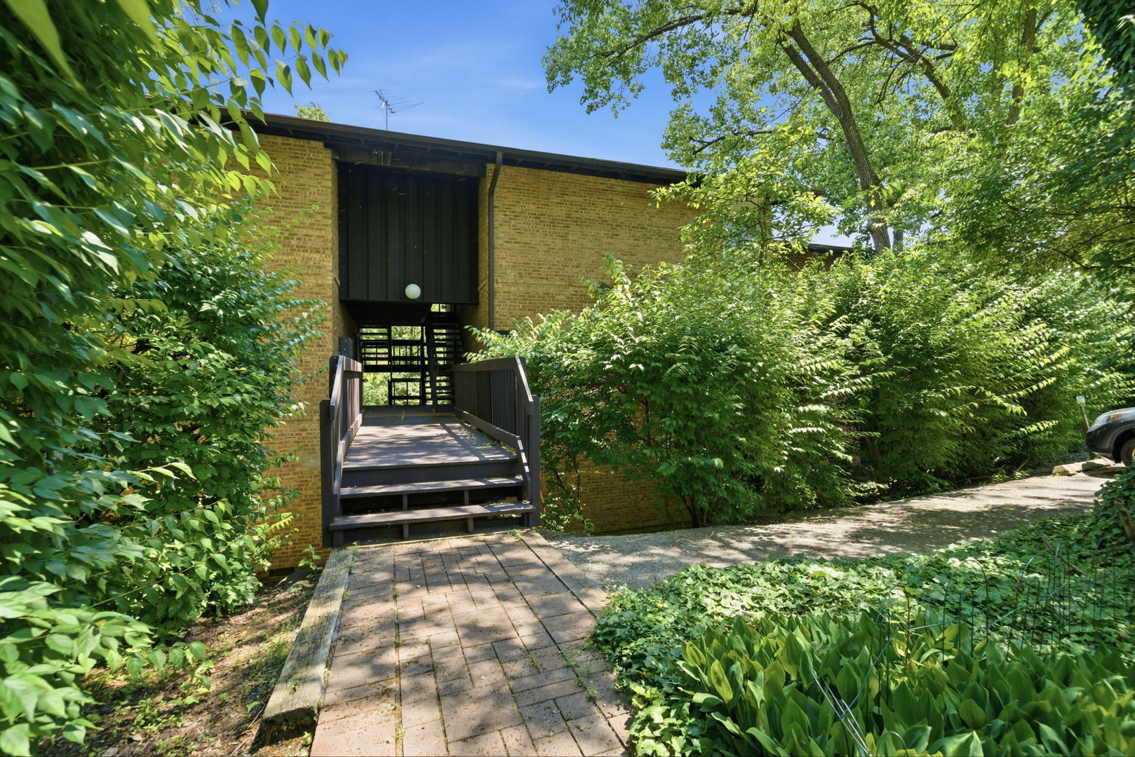 Homes for sale in Lisle, IL | 5517 E Lake Dr #91-E, Lisle, IL 60532 | MLS# 12677415