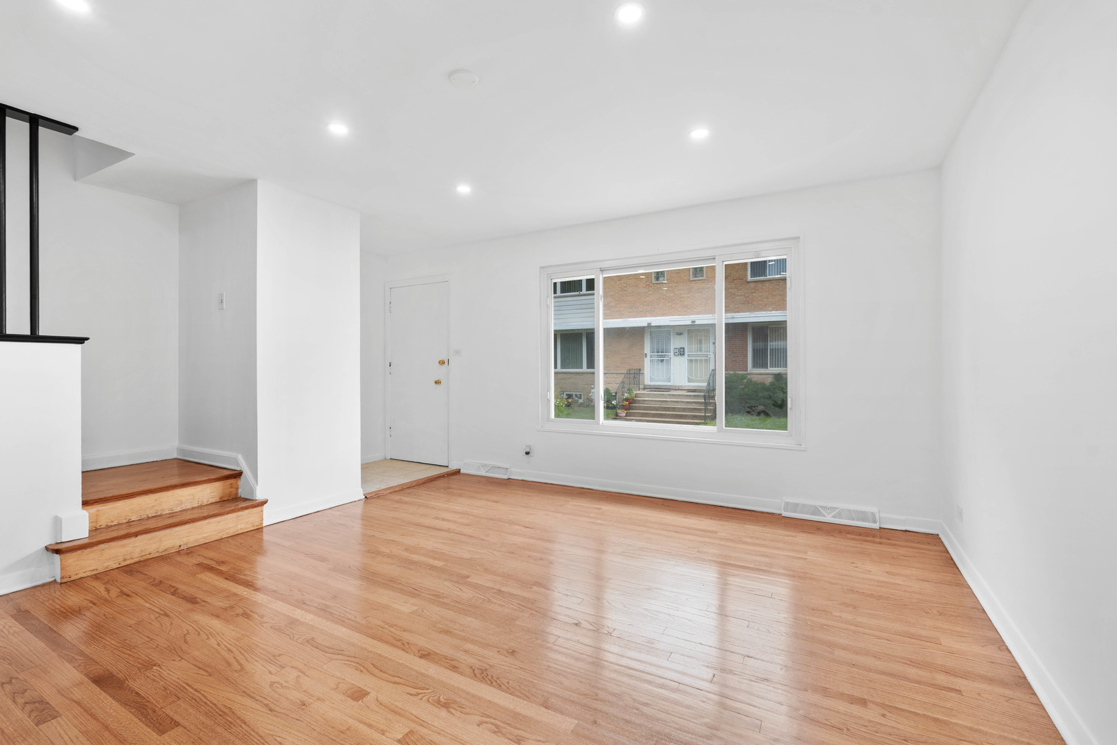 Homes for sale in Skokie, IL | 4864 Carol St #B, Skokie, IL 60077 | MLS# 12677523