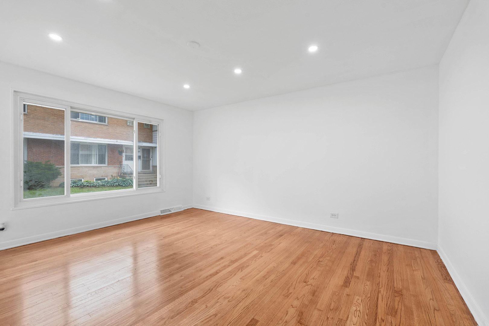 Homes for sale in Skokie, IL | 4864 Carol St #B, Skokie, IL 60077 | MLS# 12677523
