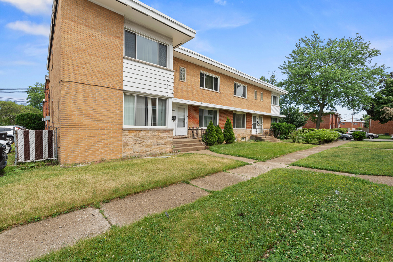 Homes for sale in Skokie, IL | 4864 Carol St #B, Skokie, IL 60077 | MLS# 12677523
