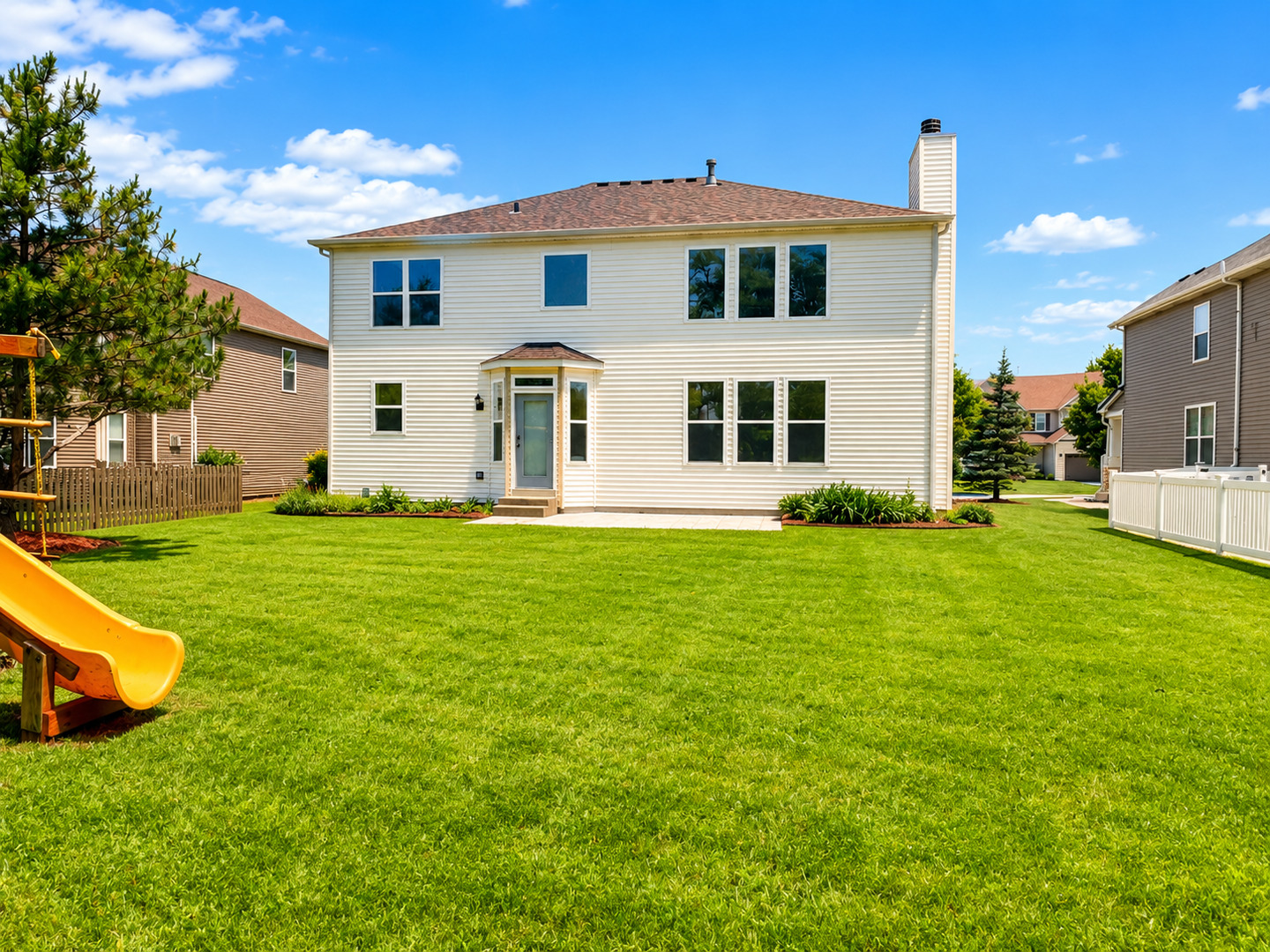 2nd image of 1145 Mackenzie Dr, Antioch, IL 60002 | MLS# 12677796