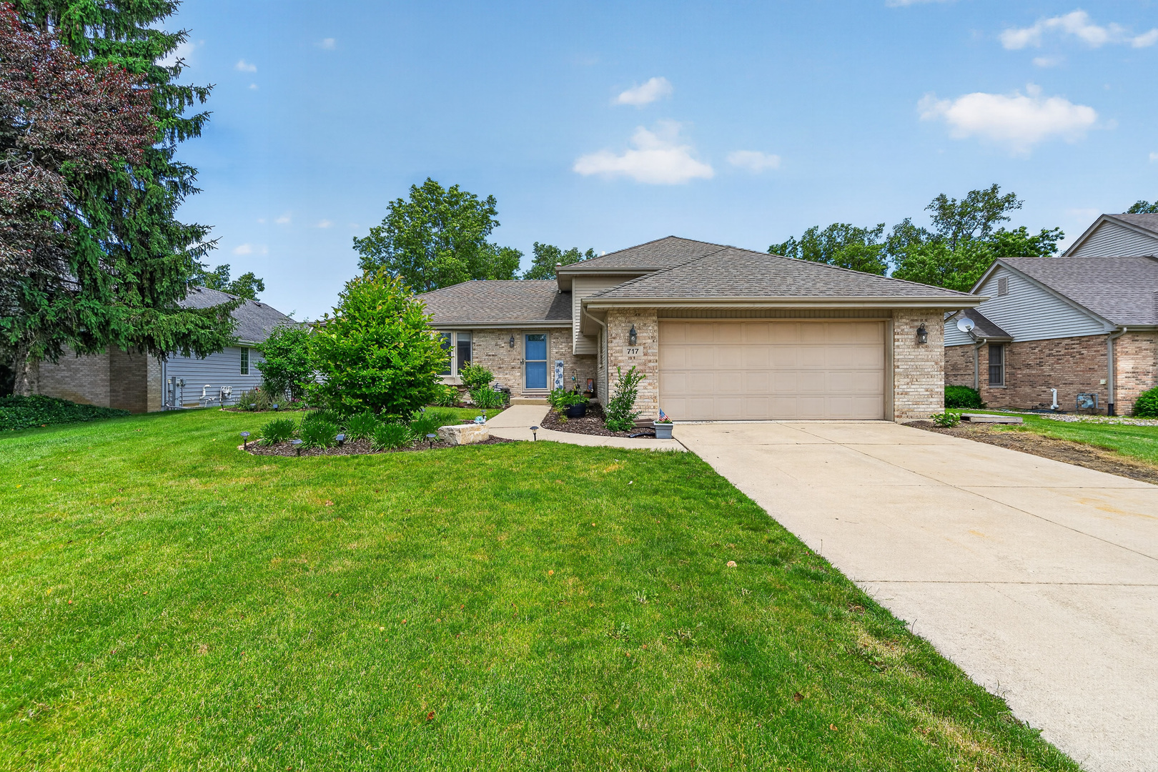 Homes for sale in Crete, IL | 717 Naoma Dr, Crete, IL 60417 | MLS# 12678043