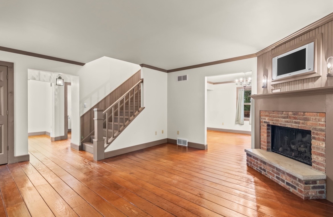 Homes for sale in Girard, IL | 38 Wedgewood Ln, Girard, IL 62640 | MLS# 12678152