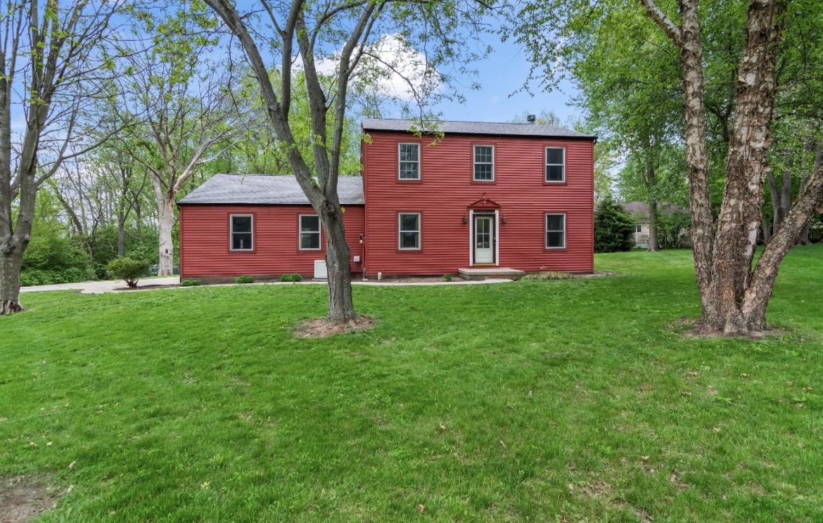 Homes for sale in Girard, IL | 38 Wedgewood Ln, Girard, IL 62640 | MLS# 12678152