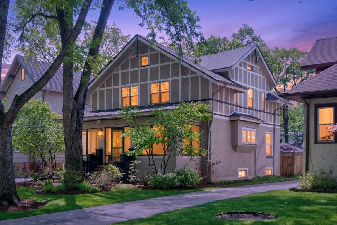 Homes for sale in River Forest, IL | 130 Gale Ave, River Forest, IL 60305 | MLS# 12678268