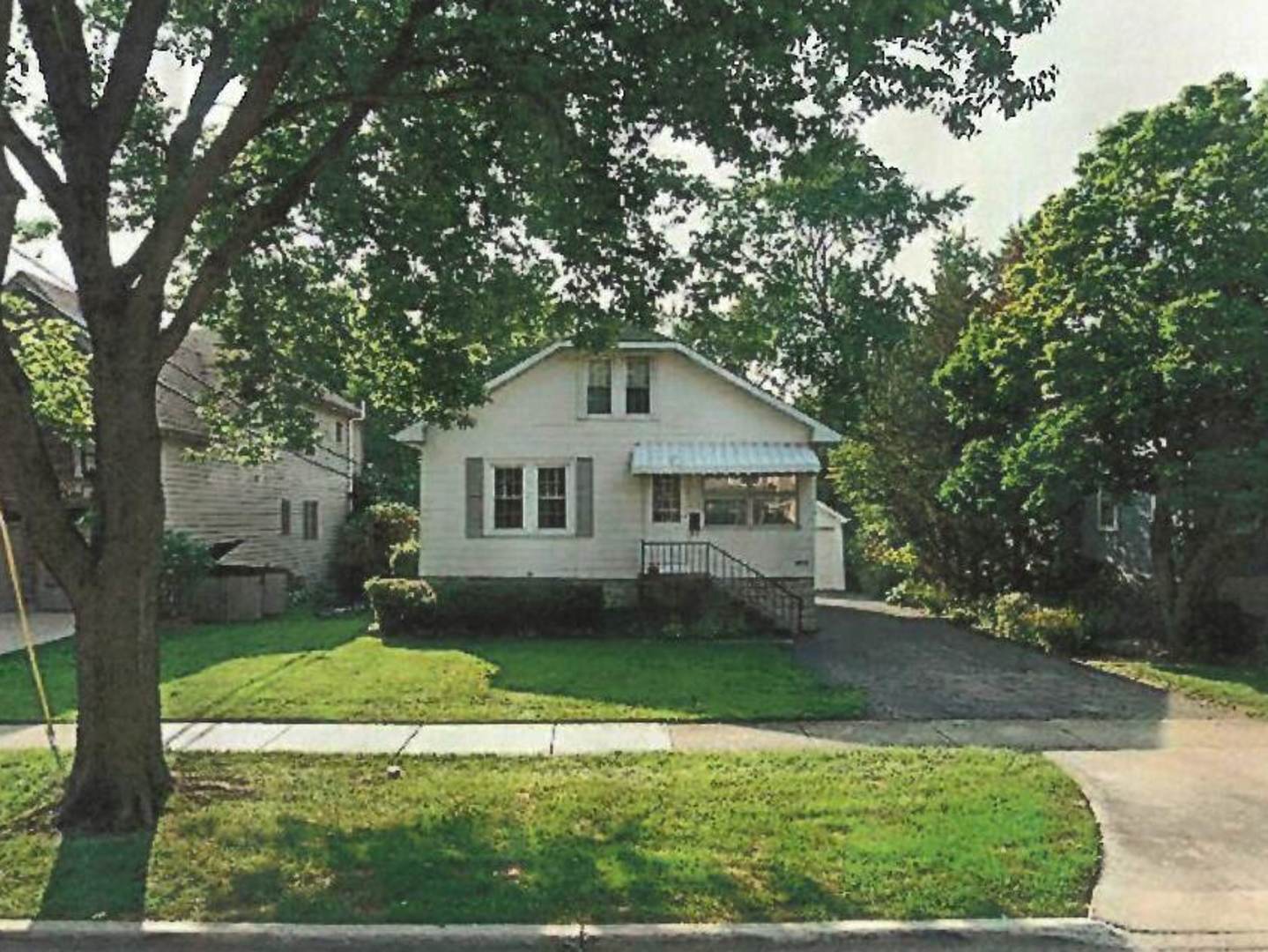 Homes for sale in Downers Grove, IL | 4632 Washington St, Downers Grove, IL 60515 | MLS# 12678315