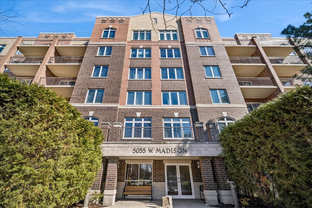 Homes for sale in Skokie, IL | 5055 Madison St #601, Skokie, IL 60077 | MLS# 12678326