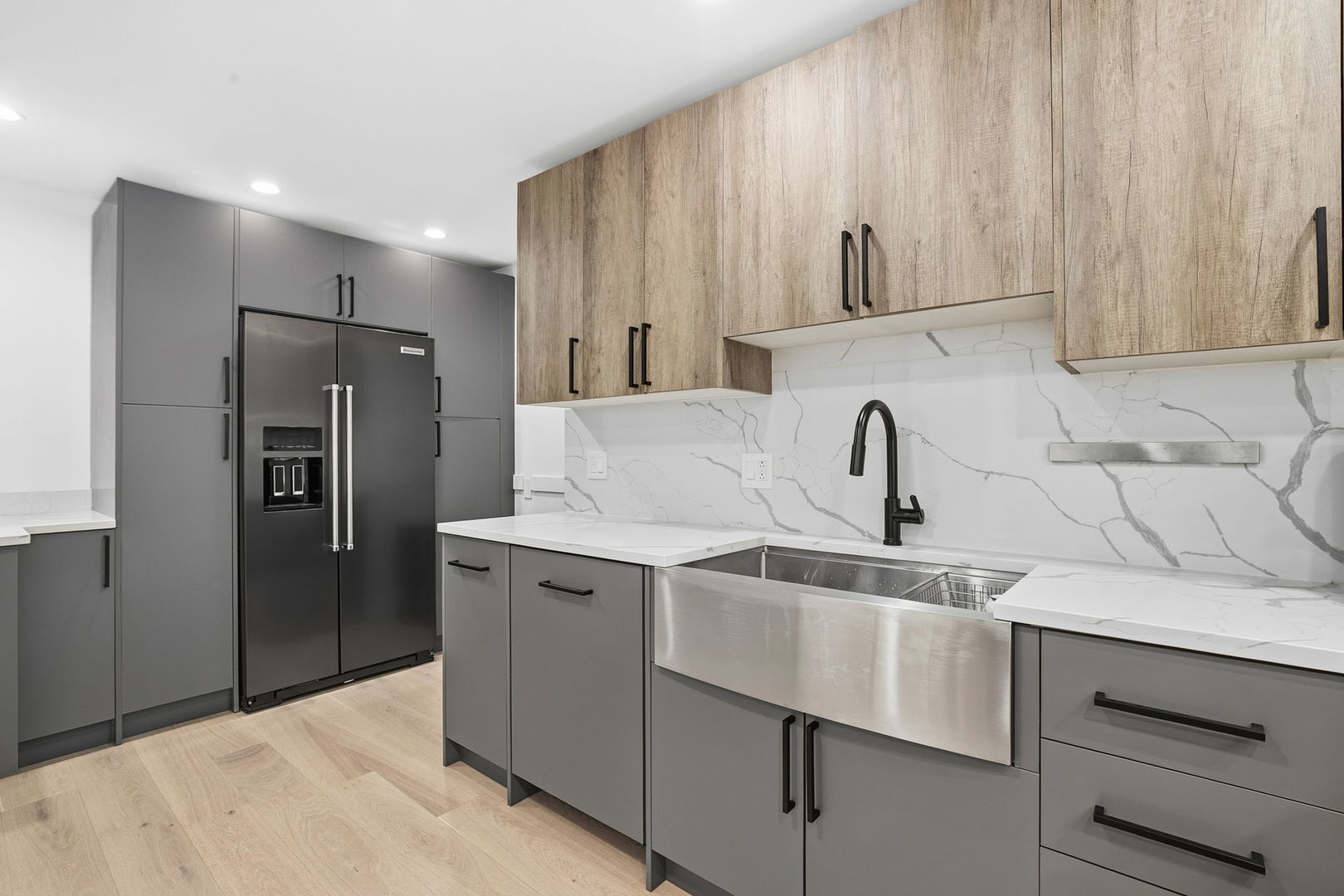 Homes for sale in Chicago, IL | 200 E Delaware Pl #11A, Chicago, IL 60611 | MLS# 12678385