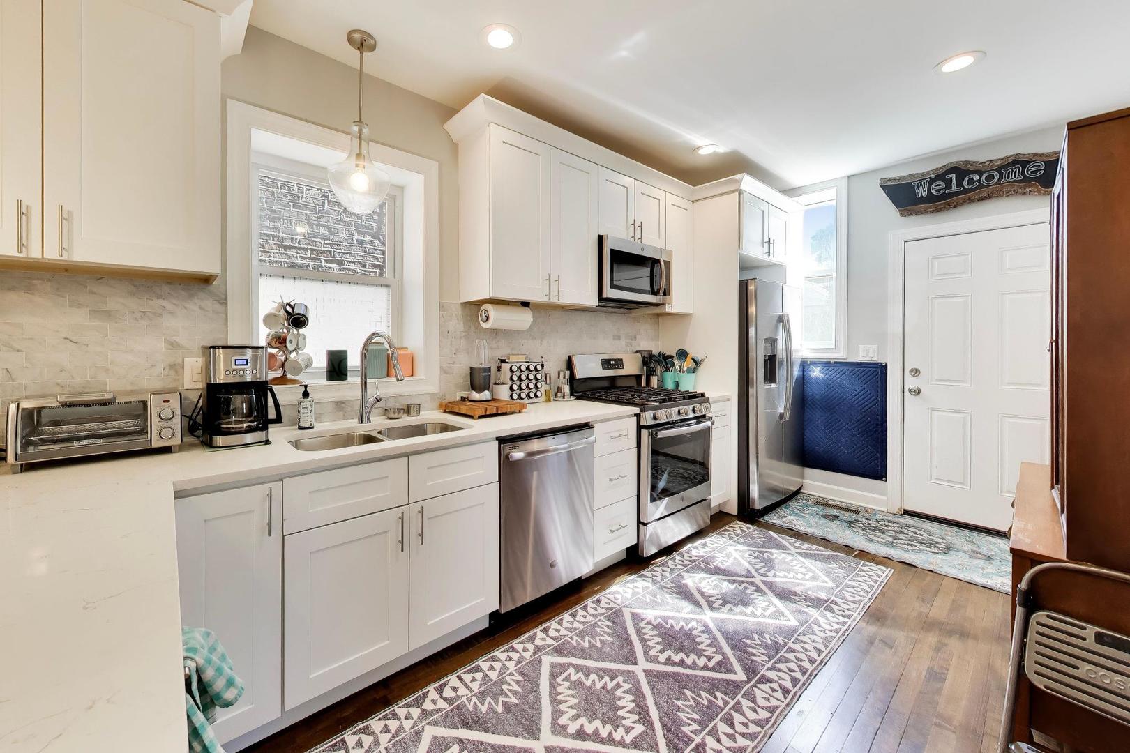 Homes for sale in Chicago, IL | 3313 N Kenneth Ave, Chicago, IL 60641 | MLS# 12678700