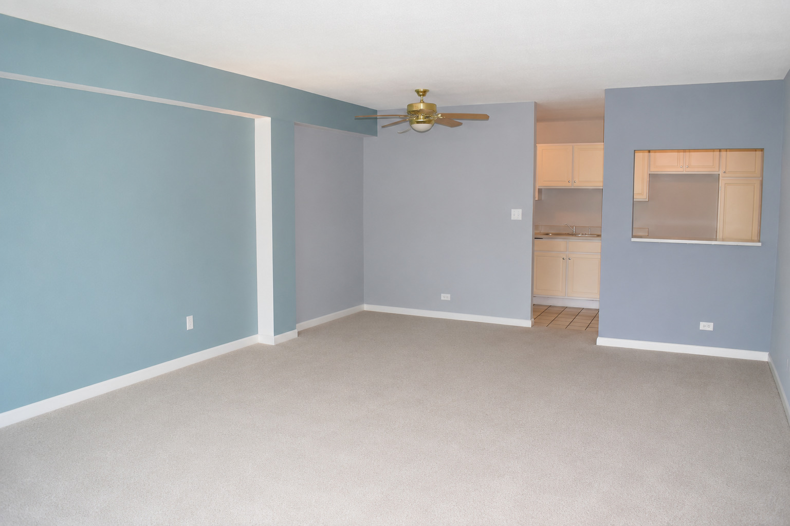 Homes for sale in Lombard, IL | 2200 S Stewart Ave #2F, Lombard, IL 60148 | MLS# 12678769