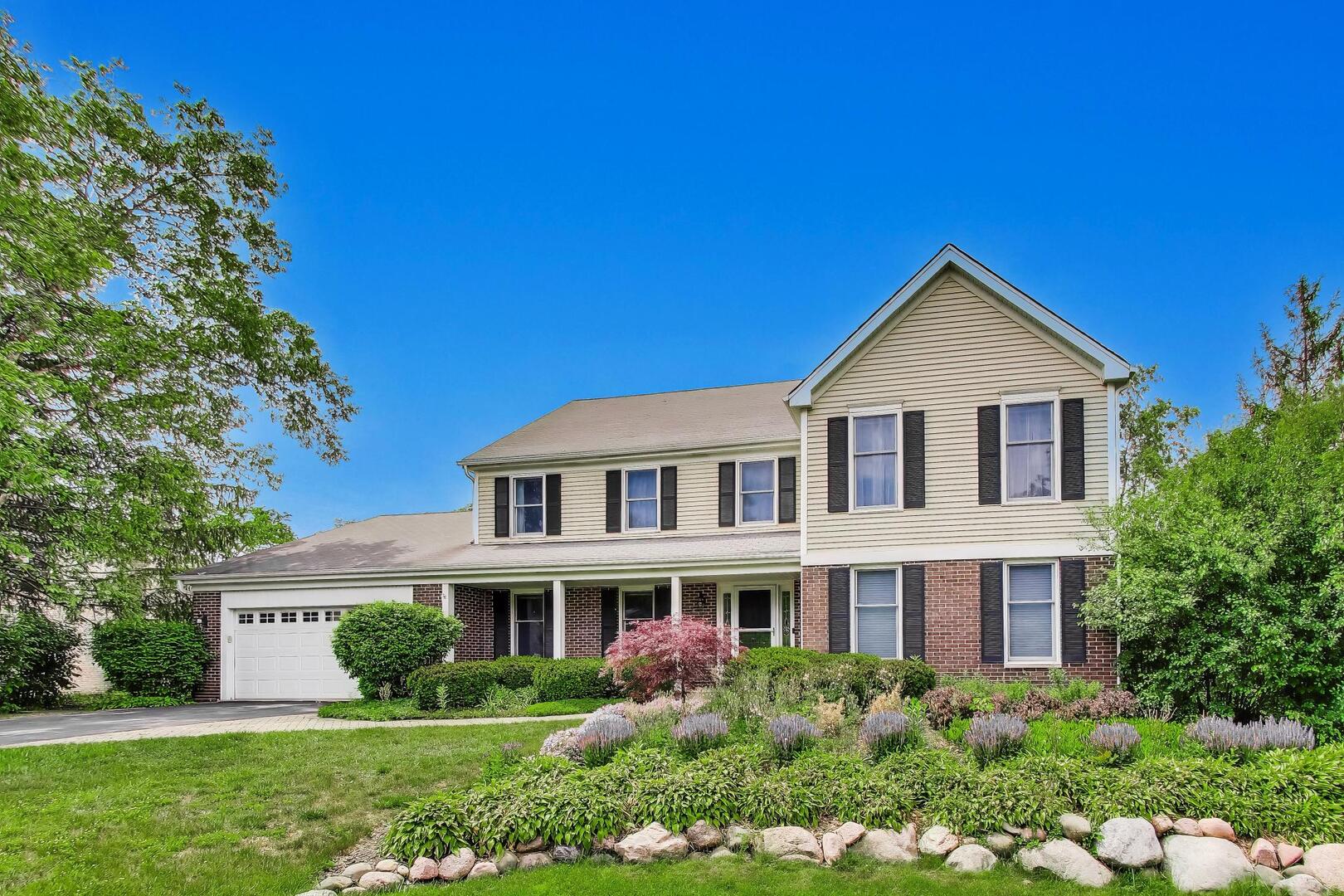 Homes for sale in Lincolnshire, IL | 364 Stafford Ct, Lincolnshire, IL 60045 | MLS# 12678793