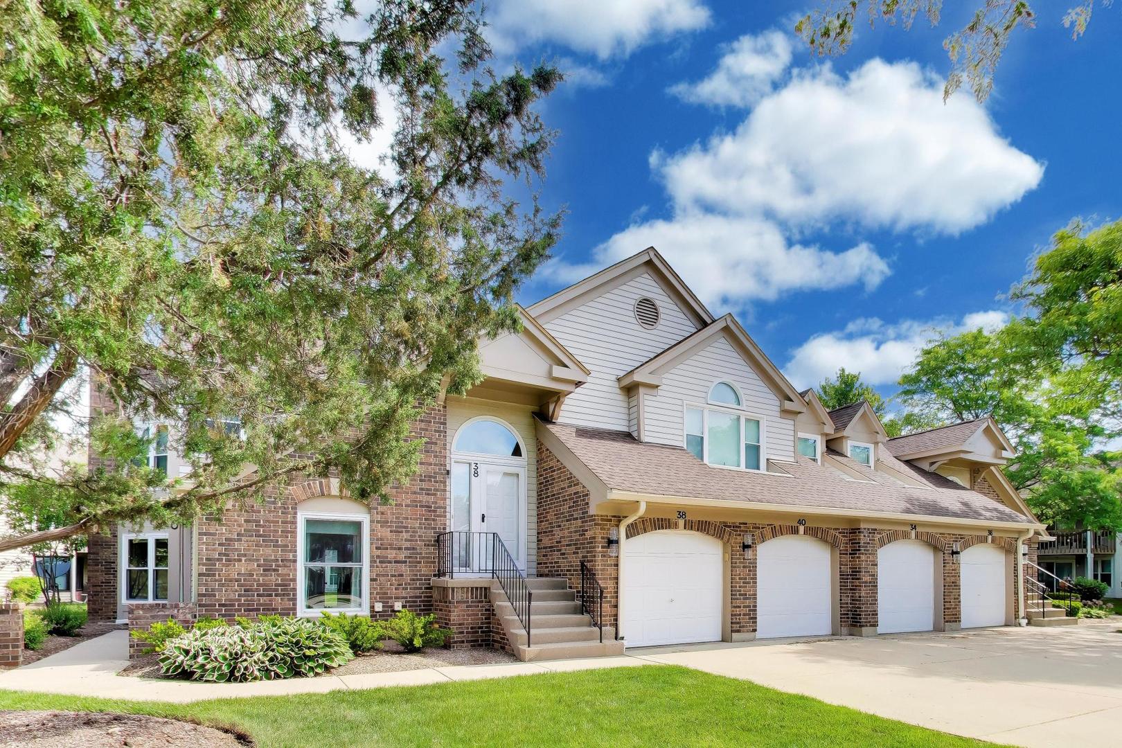 Homes for sale in Buffalo Grove, IL | 40 Willow Pkwy #0, Buffalo Grove, IL 60089 | MLS# 12678838