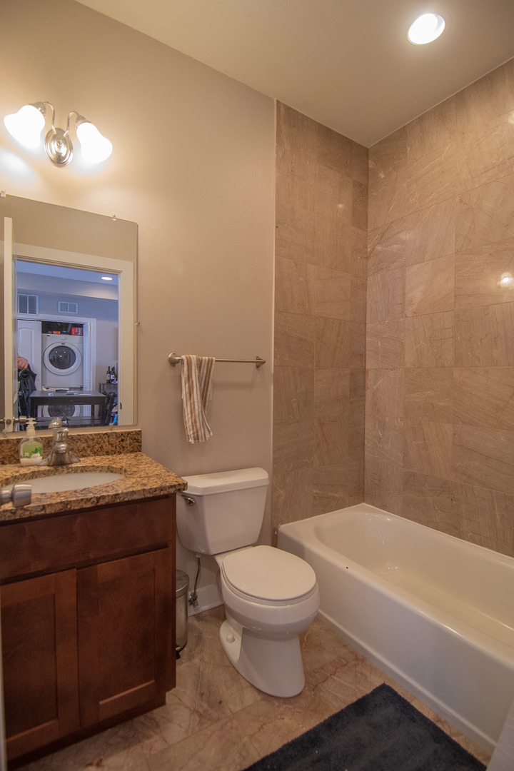 Homes for sale in Chicago, IL | 1430 N Maplewood Ave #402, Chicago, IL 60622 | MLS# 12678898