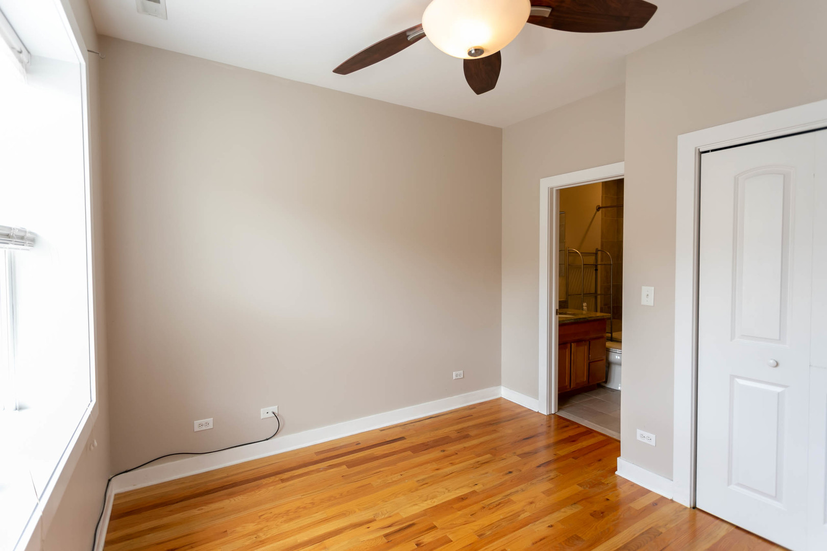 Homes for sale in Chicago, IL | 1430 N Maplewood Ave #402, Chicago, IL 60622 | MLS# 12678898