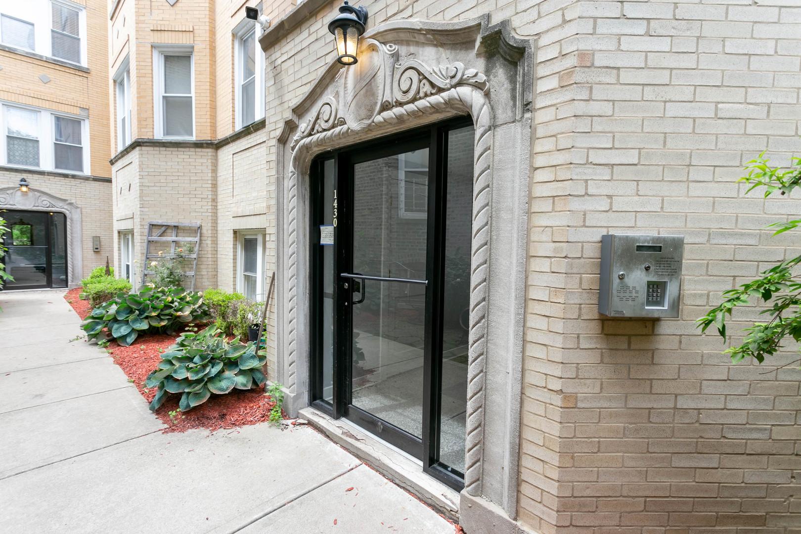 Homes for sale in Chicago, IL | 1430 N Maplewood Ave #402, Chicago, IL 60622 | MLS# 12678898
