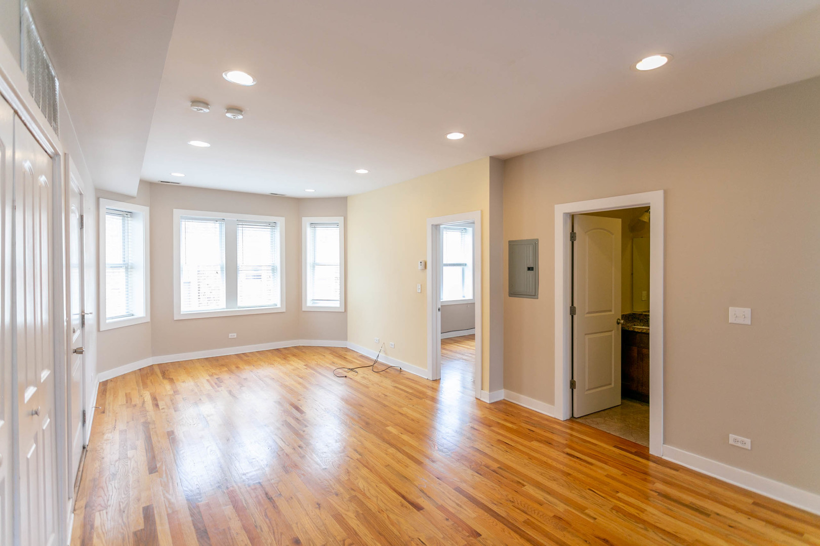 Homes for sale in Chicago, IL | 1430 N Maplewood Ave #402, Chicago, IL 60622 | MLS# 12678898