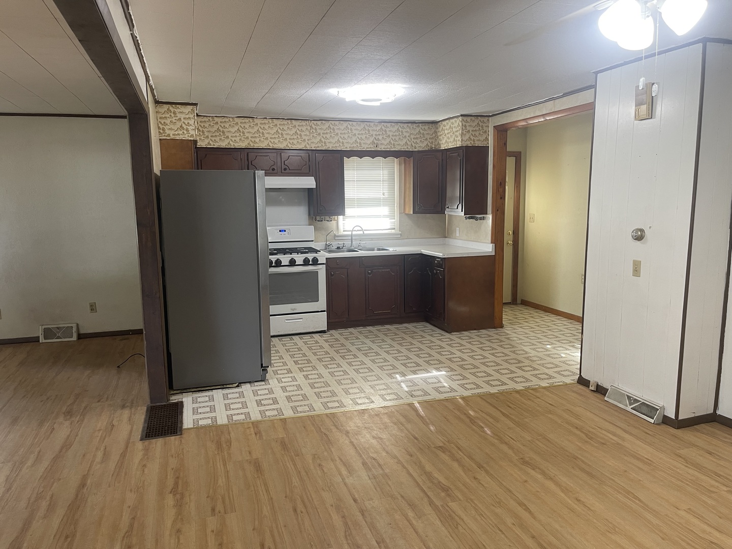 Homes for sale in Rock Falls, IL | 1212 W 21St St, Rock Falls, IL 61071 | MLS# 12679047