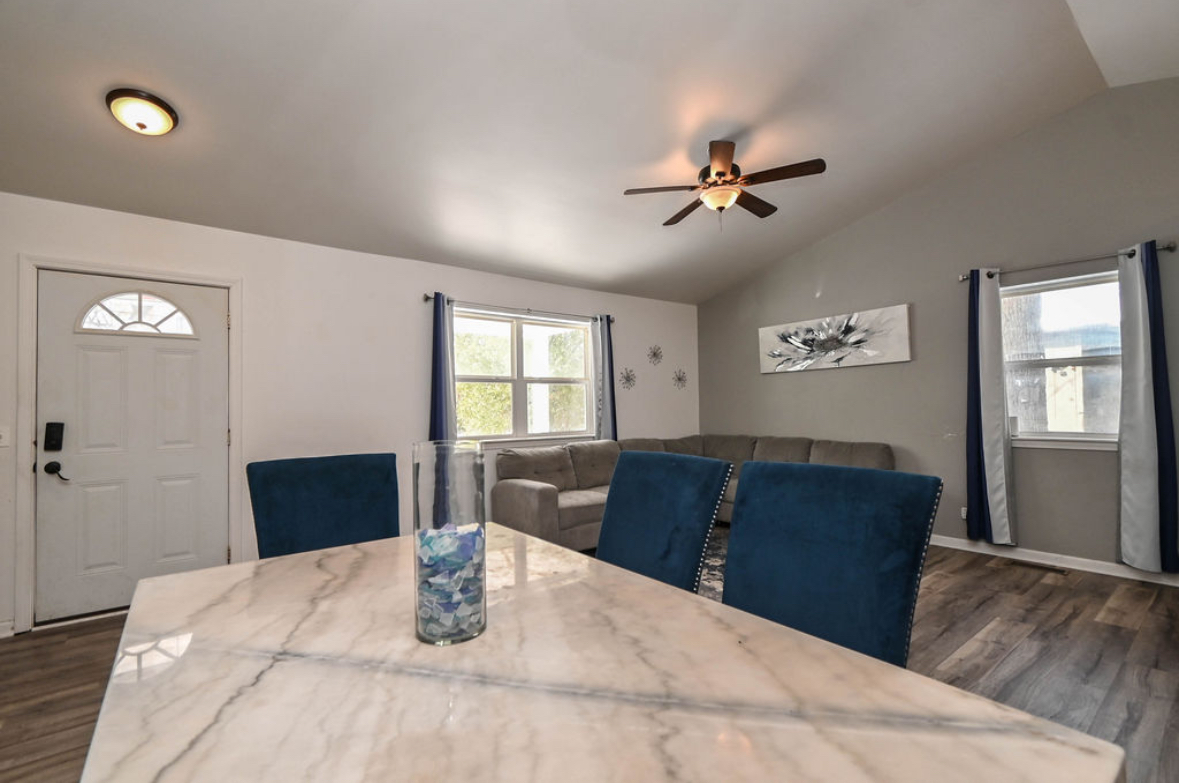 Homes for sale in Waukegan, IL | 1425 N Mcaree Rd, Waukegan, IL 60085 | MLS# 12679177
